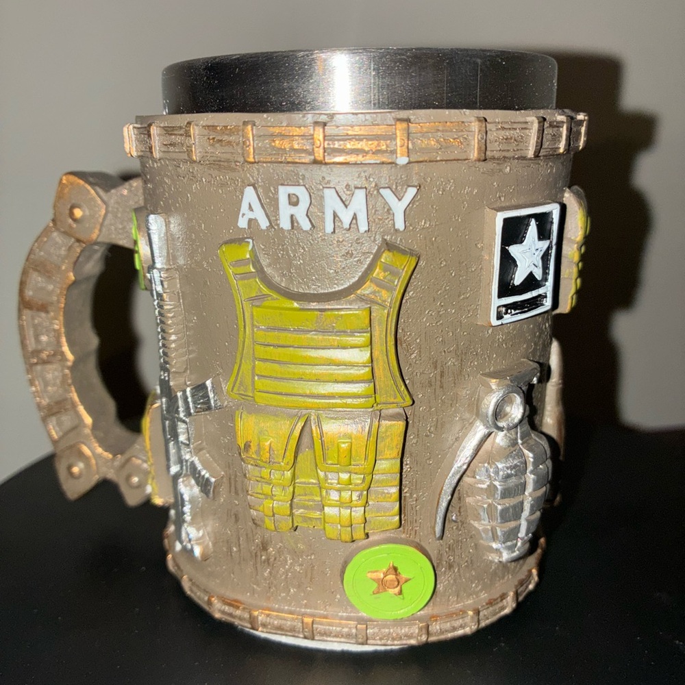 Army Themed Mug with Armor Design 2 mug set